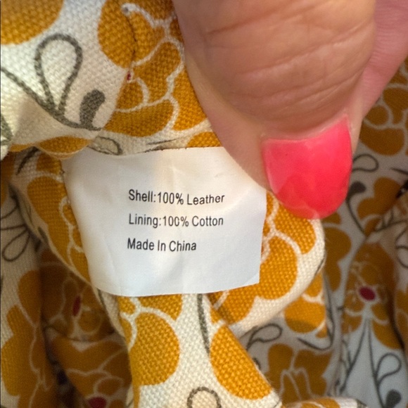 Emma Fox Black Crossbody Purse. 100% leather with Hand painted flowers. - Picture 7 of 7